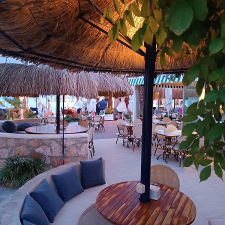 Uzhan Beach Hotel Bitez Exterior photo